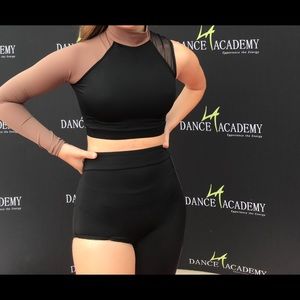 Asymmetrical two piece for solo dance in black and brown